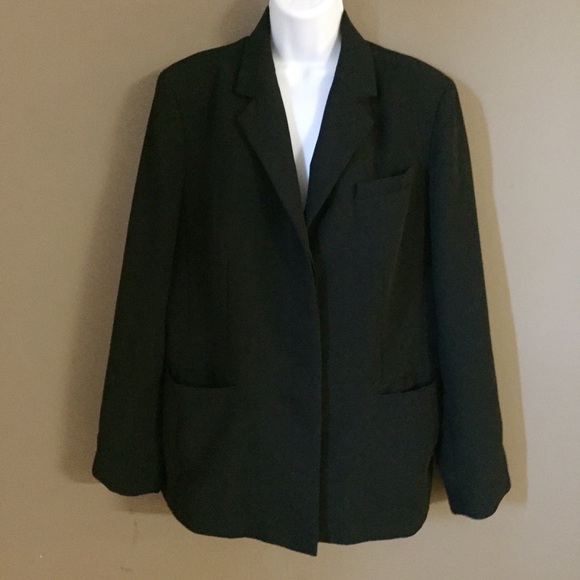 Talbots Jackets & Blazers - Talbots black 3 pocket 3 button blazer